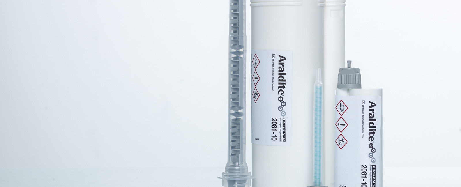 Il nuovo adesivo acrilico ARALDITE® 2081: Le diverse applicazioni