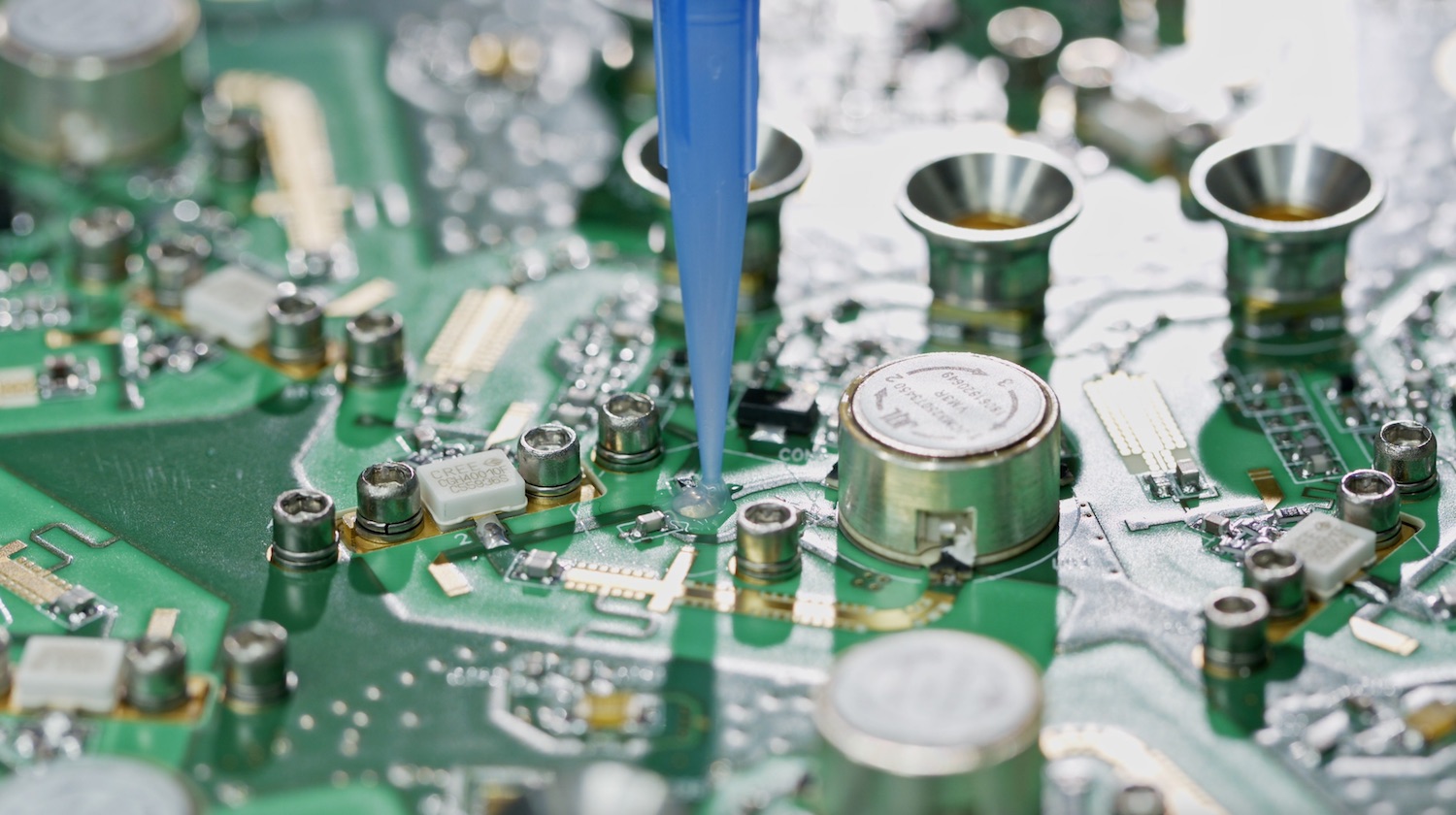 Adhesives and sealants for electronics | Mascherpa