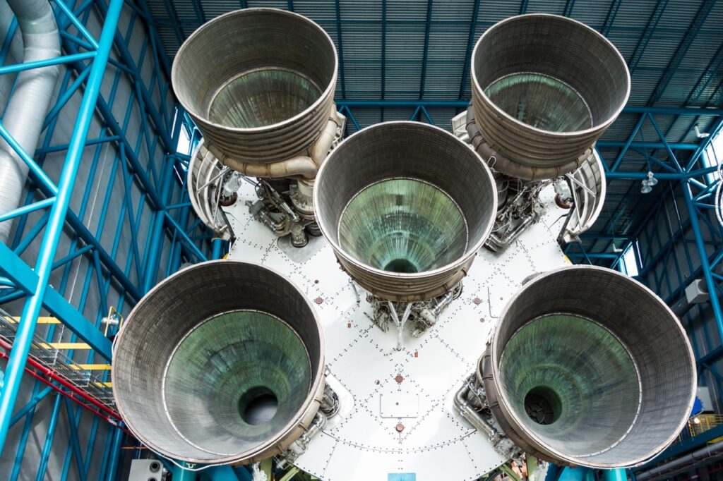 Resine termoindurenti e adesivi strutturali per l'aerospazio