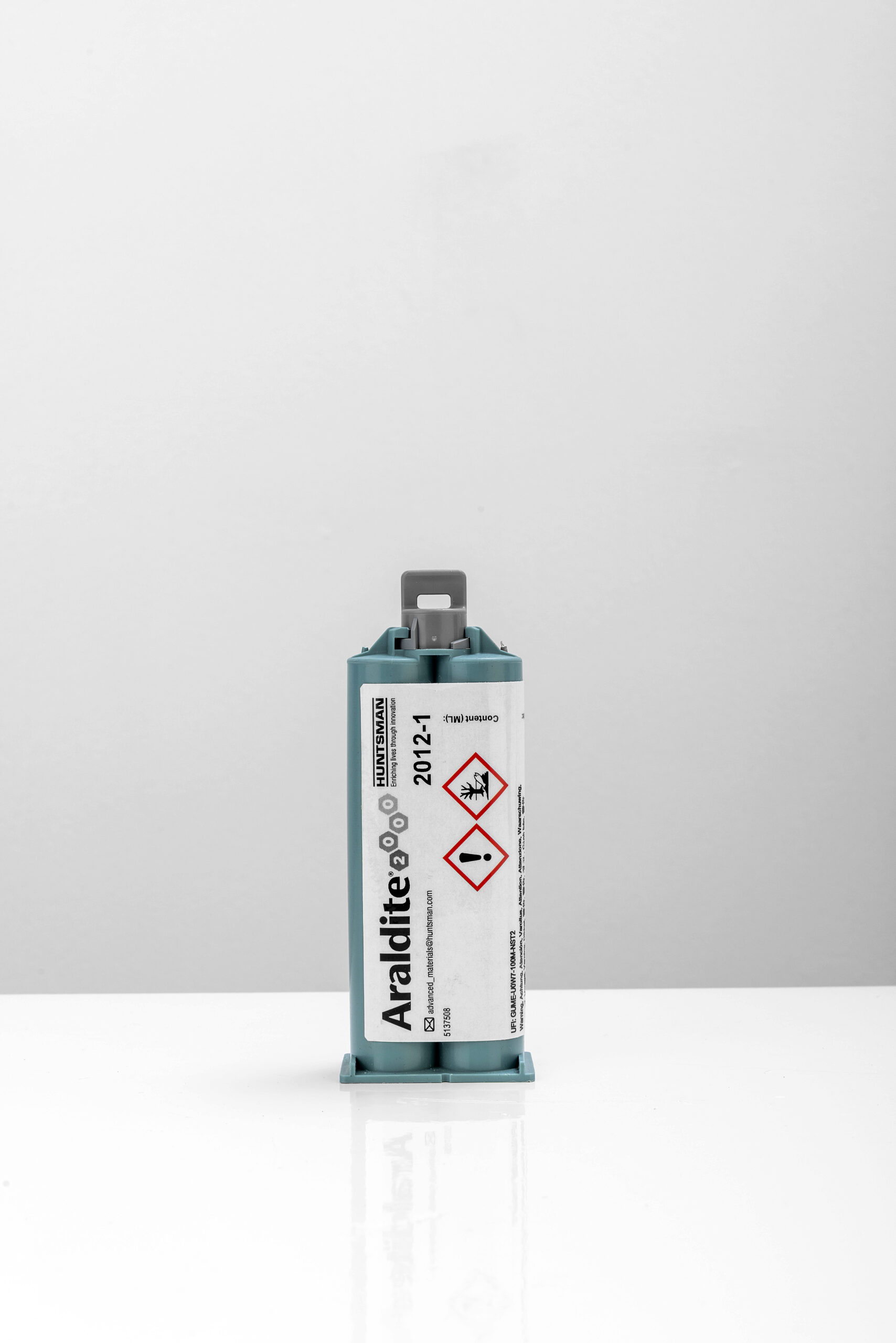 Adesivi epossidici nuova generazione: Araldite® 2012-1