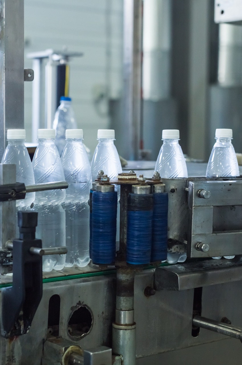 adesivi hot melt per etichettatura bottiglie in PET