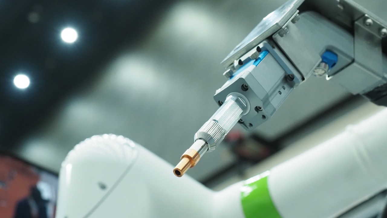 Sistemi accumulo energia a batteria: le applicazioni adesive