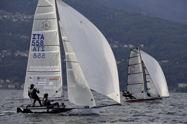 skiff Alba: resina epossidica