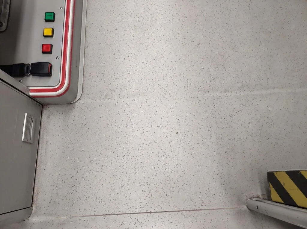 treno-5 sigillatura perimetrale pavimento vagone ferroviario